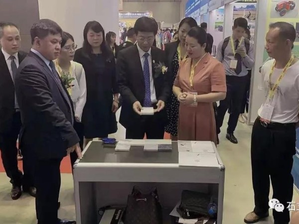 丰富多彩的石立方天然大理石越南展会